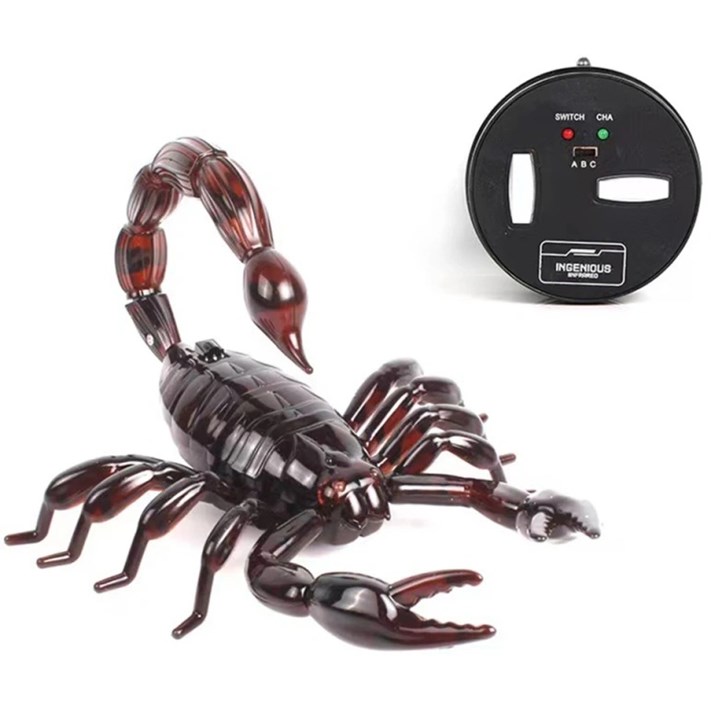 Fjärstyrd scorpion