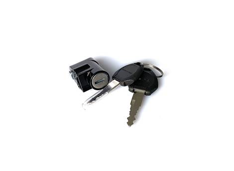 Battery lock with 2 keys for battery holder