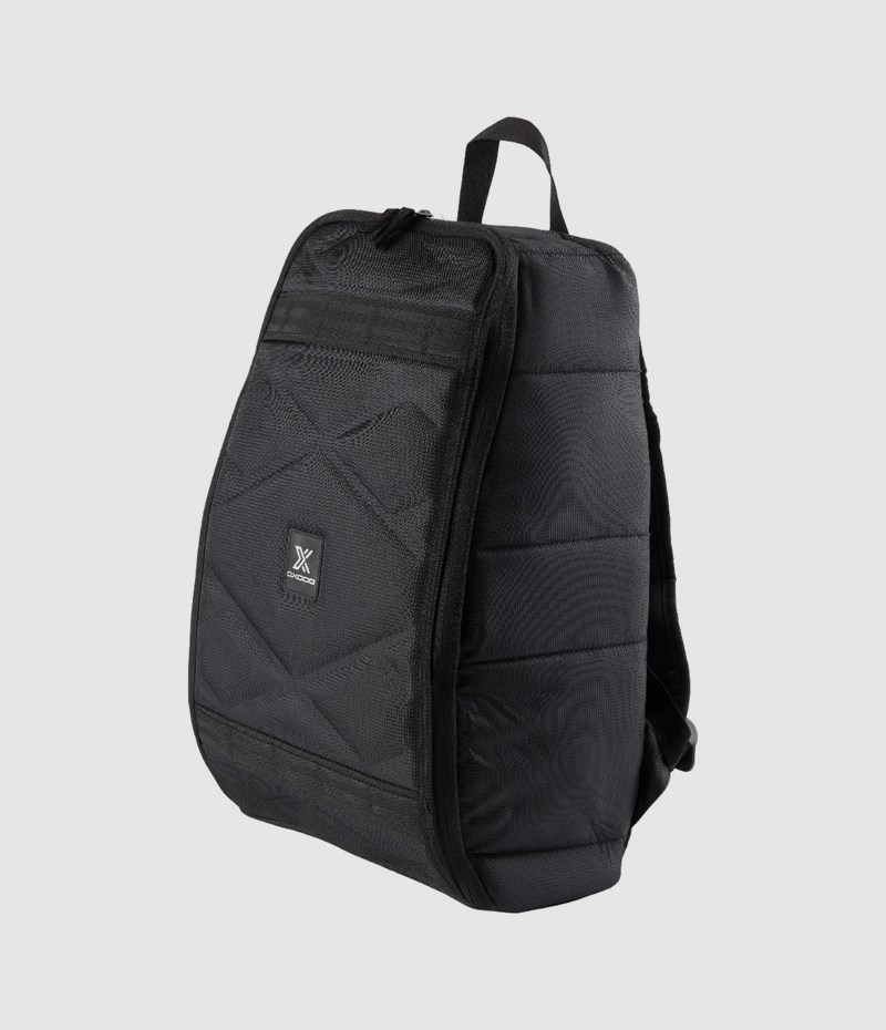 COMMAND BACKPACK