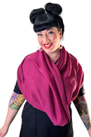 Slätstickad tubsjal Cerise