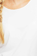 Cissi och Selma Ylva top Off-white | white boat neck summer blouse in viscose