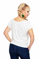 Cissi och Selma Ylva top Off-white | white boat neck summer blouse in viscose