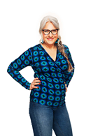 Susanne topp Mosaik Blå långärmad omlottblus i grafiskt mönster