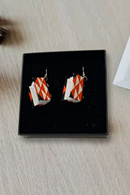 Örhängen Red arrow - Röd mönstrad miniatyrbok