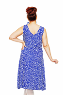 Anna klänning Plurr Blå - mönstrad midi klänning i viskostrikå