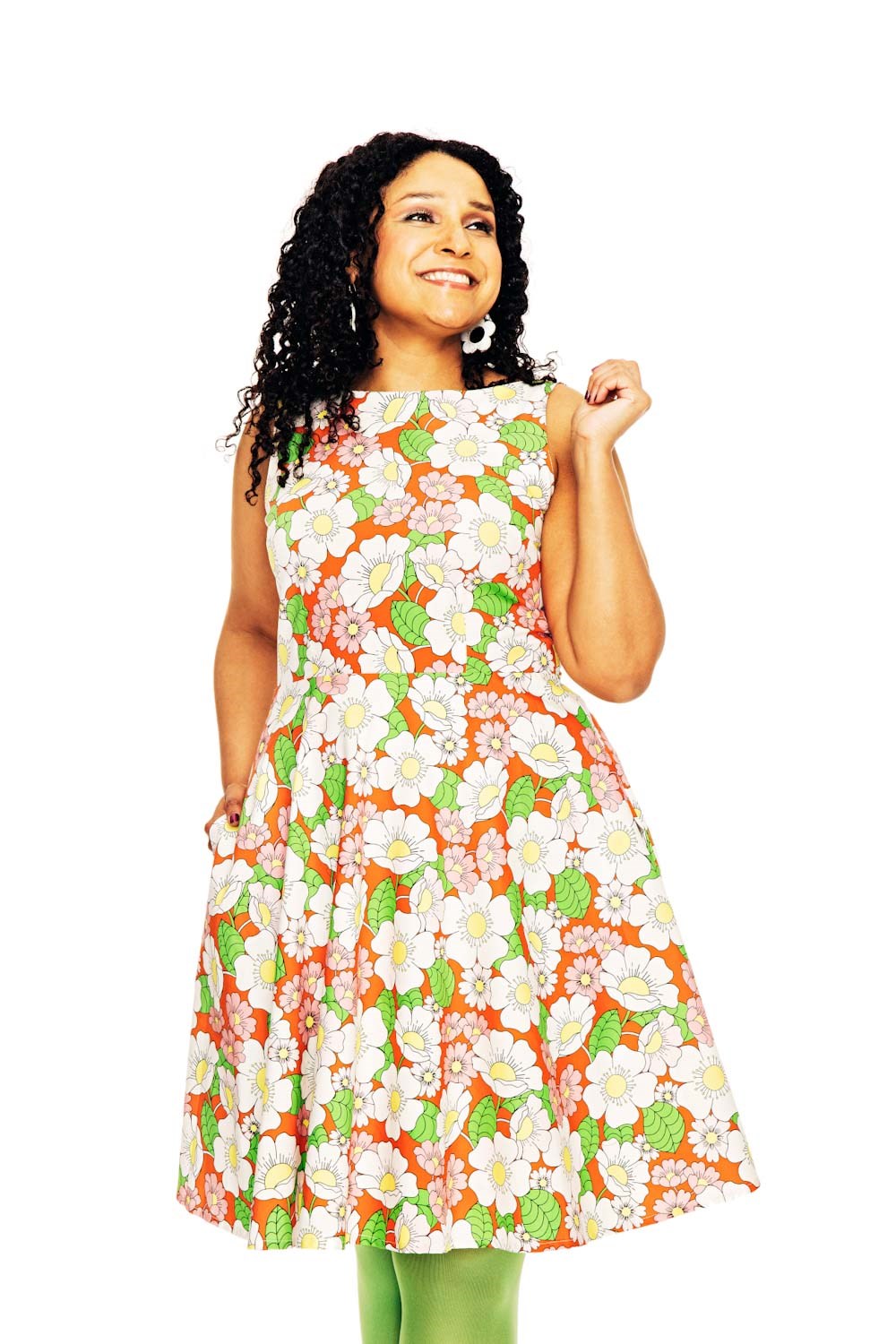 Saga dress Humlesurr Korall - sleeveless 50s party dress in coral flower print