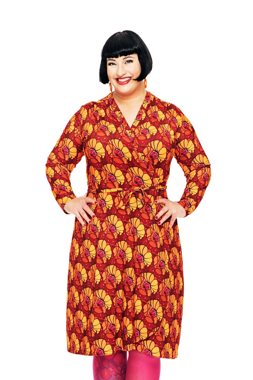 Anna-Klara klänning Kronblad Vinröd - blommig omlottklänning i viskos