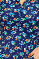 Cissi och Selma Monica klänning Midsommardans Blå | blommig skjortklänning i ekologisk bomullstrikå