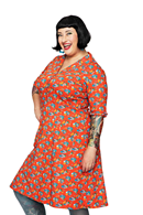 Monica Midsommardans Röd Blommig Retro skjortklänning