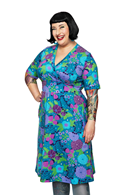 Cissi och Selma Vivi dress Trädgård purple  | flower print midi dress in organic cotton