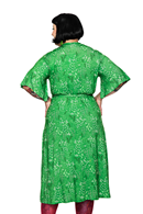Cissi och Selma Josefine wrap dress Ängsblom Green | picnic floral print midi dress in viscose