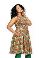 Cissi och Selma Saga dress Kronblad Korall - Pink flower print occasion dress with pockets