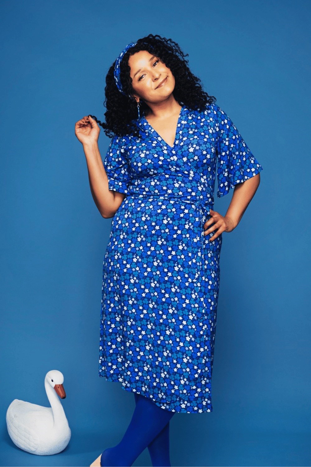 Josefine wrap dress Klöver - Blå blue floral print midi dress in viscose