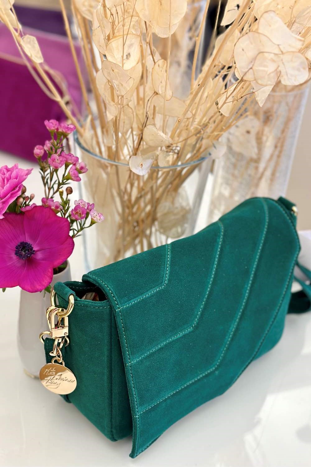 Ulrika Design Shoulder strap bag in dark green suede