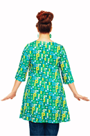 Anita tunika Ängsmark Turkos och gul blommig lång topp i ekologisk bomullstrikå