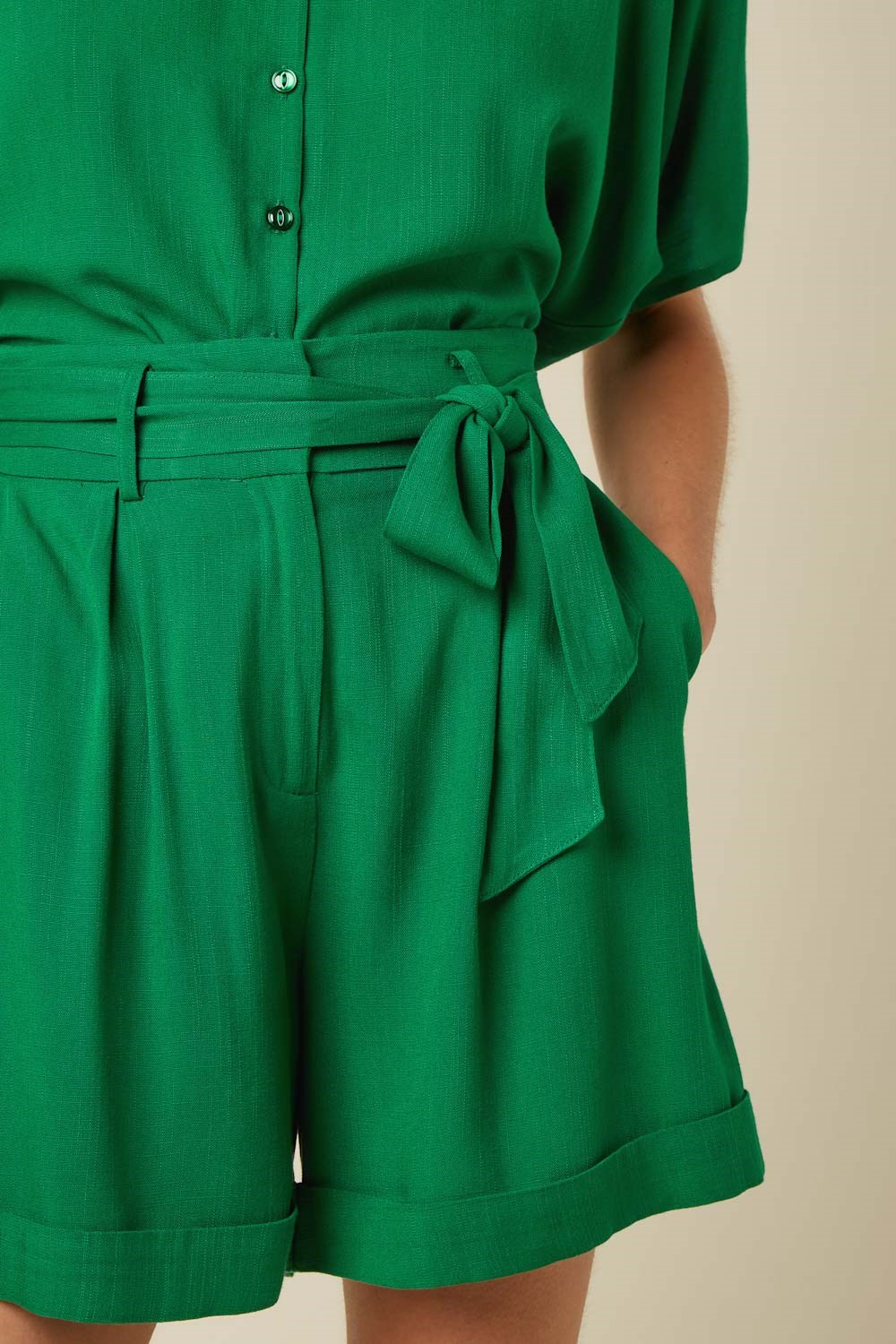 King Louie Ava shorts Atomic Very Green - Elegant tencel shorts