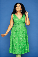 Cissi och Selma Anna midi dress Ängsblom Green | floral summer dress