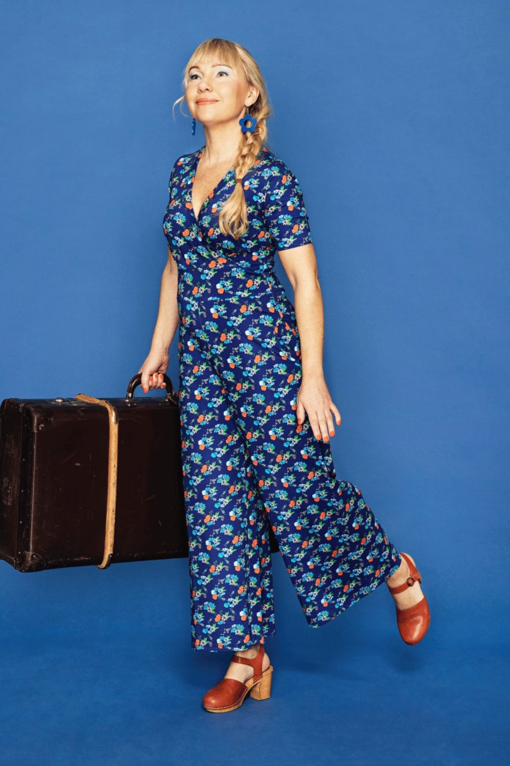 Britta jumpsuit Midsommardans blå - Blue organic cotton jersey jumpsuit