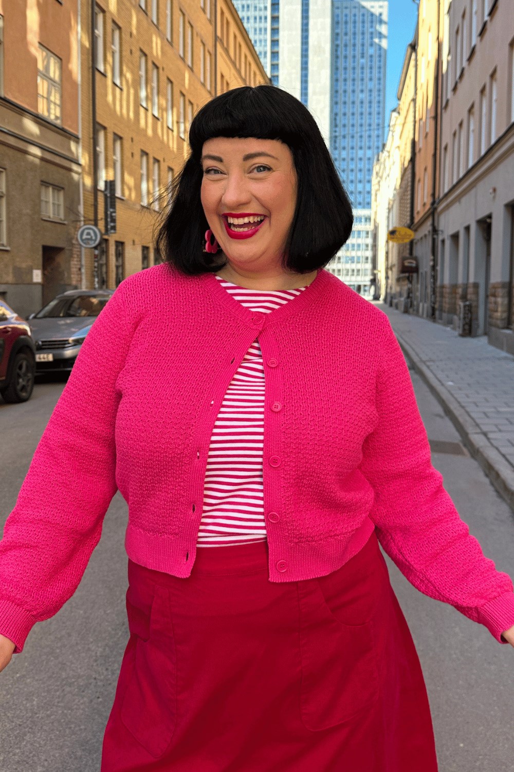 Sigrid cardigan Ros - Hot pink - knitted in organic cotton