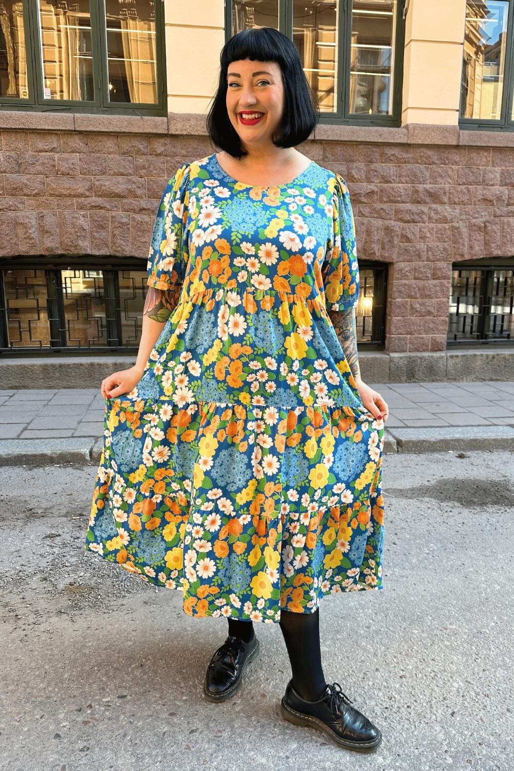 Ida klänning Blomklasar | Floral print midi dress