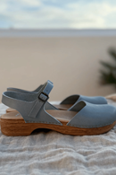 Diana clog blue | low clogs in leather with strap