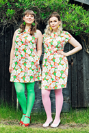 Cissi och Selma Siv dress Humlesurr Coral | Floral print summer dress in cotton