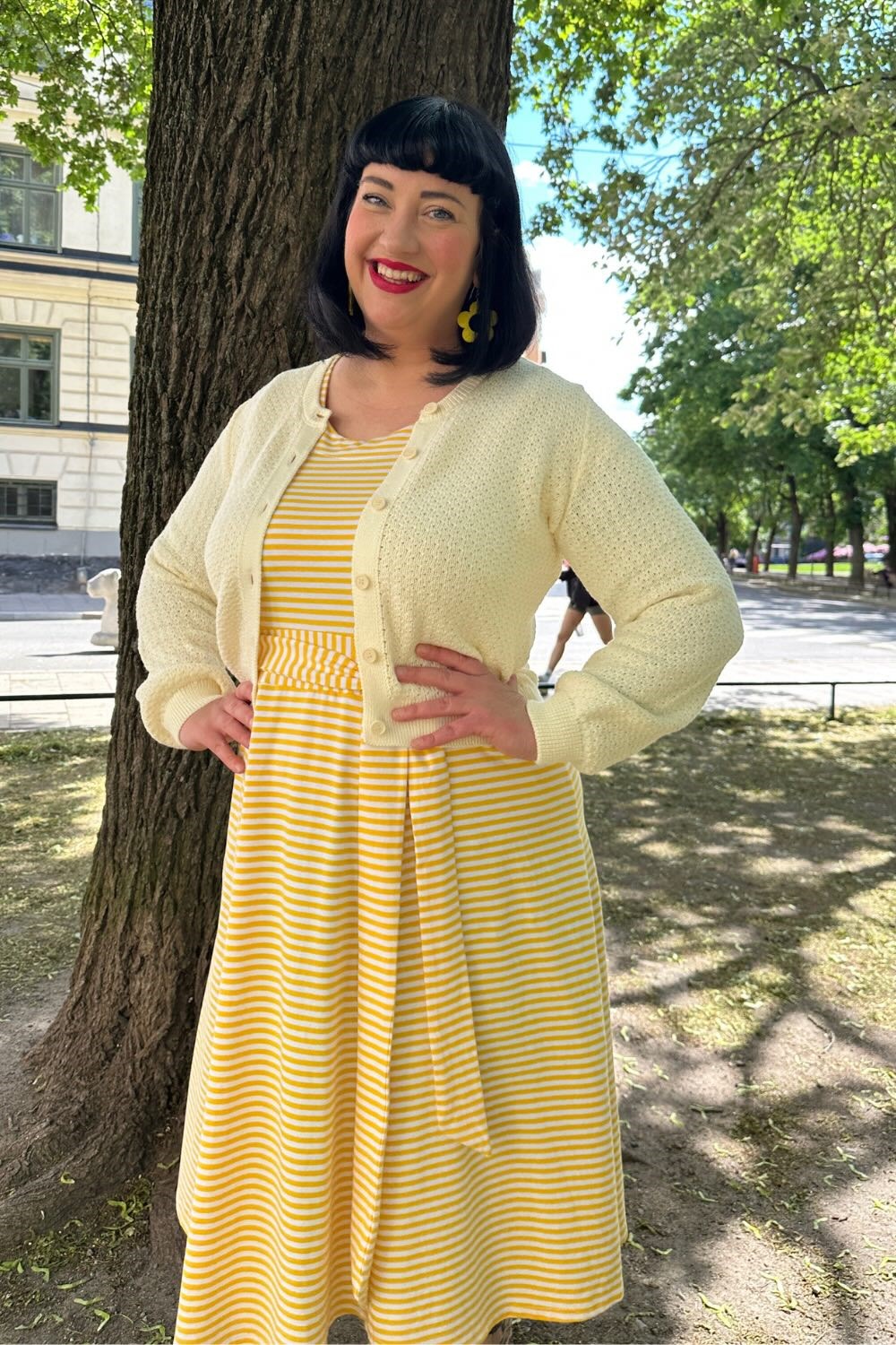 Cissi och Selma Hilda dress with yellow stripes - feminine summer dress in cotton tricot