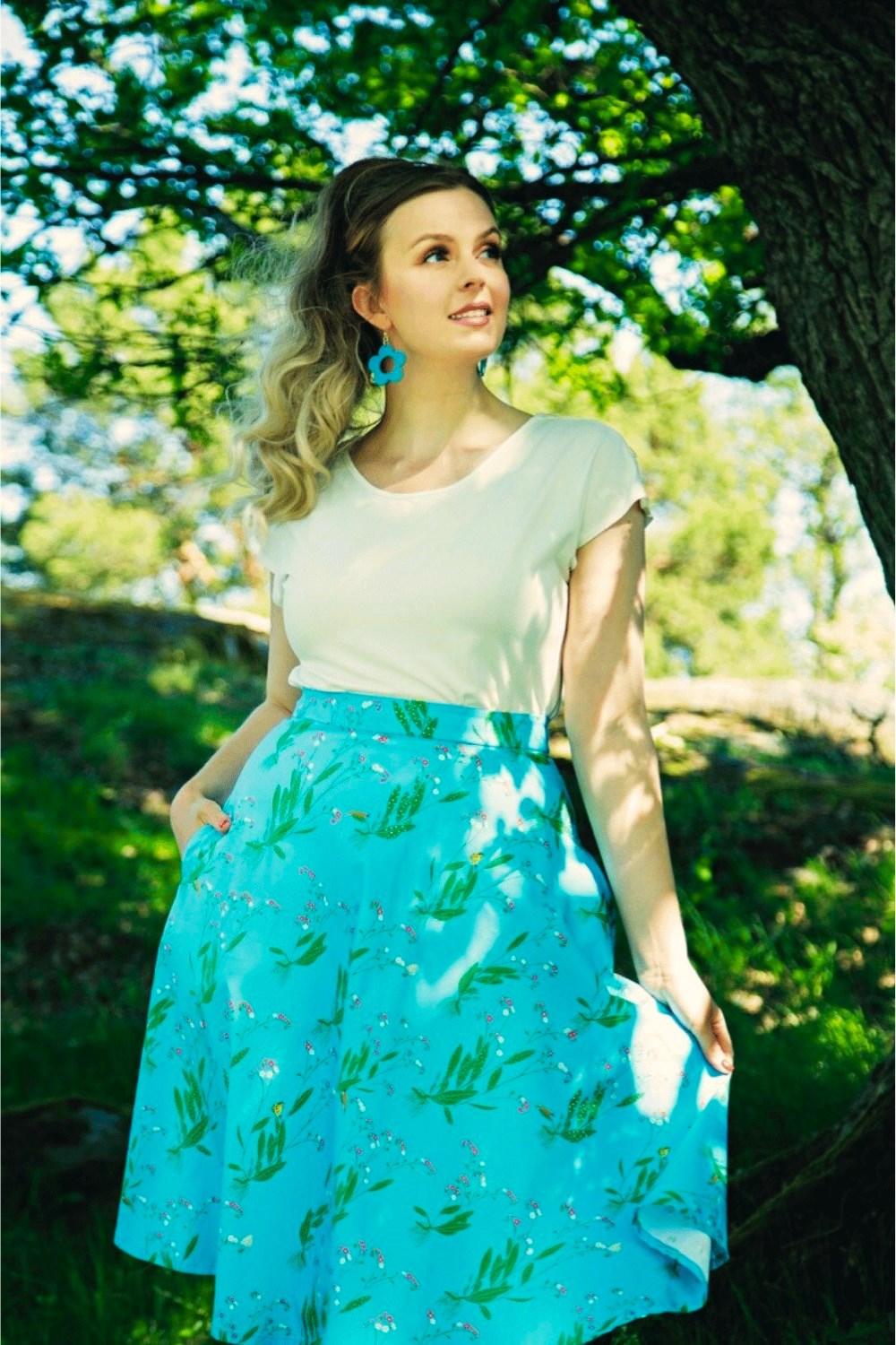 Cissi och Selma Solbritt skirt Morgondagg - light blue floral print skirt