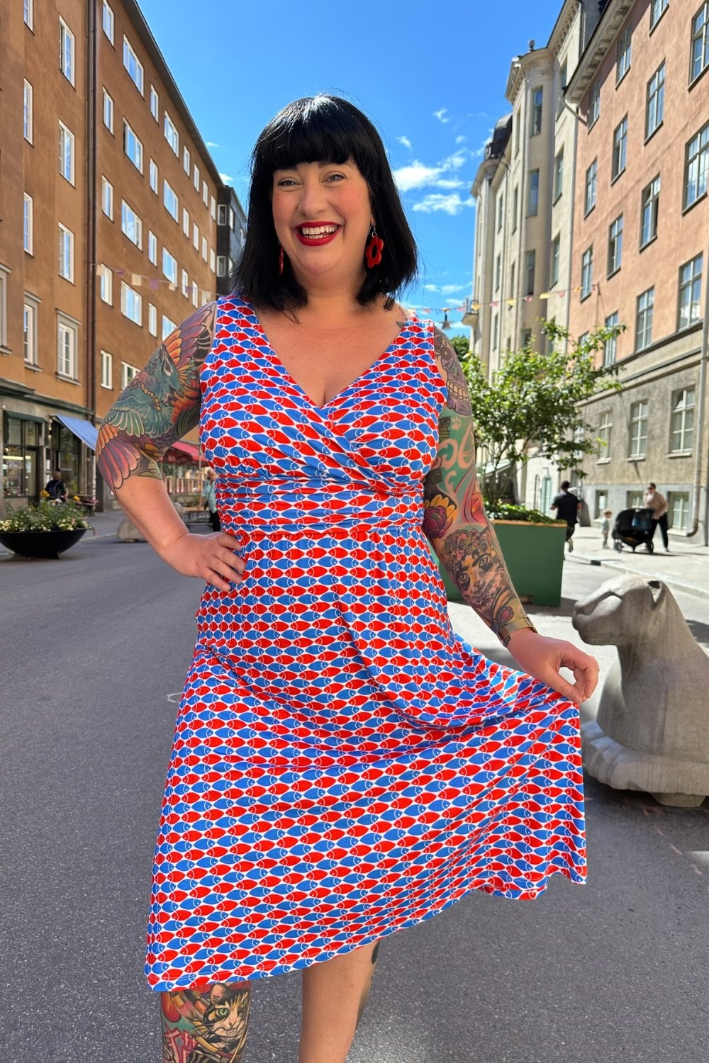 Anna dress Mört Röd/Blå