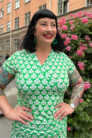 Cissi och Selma Jessica top Spaljé Grön - Green floral print wrap top in viscose