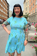 Cissi och Selma Siv klänning Morgondagg | Ljusblå sommarklänning i bomull med fickor