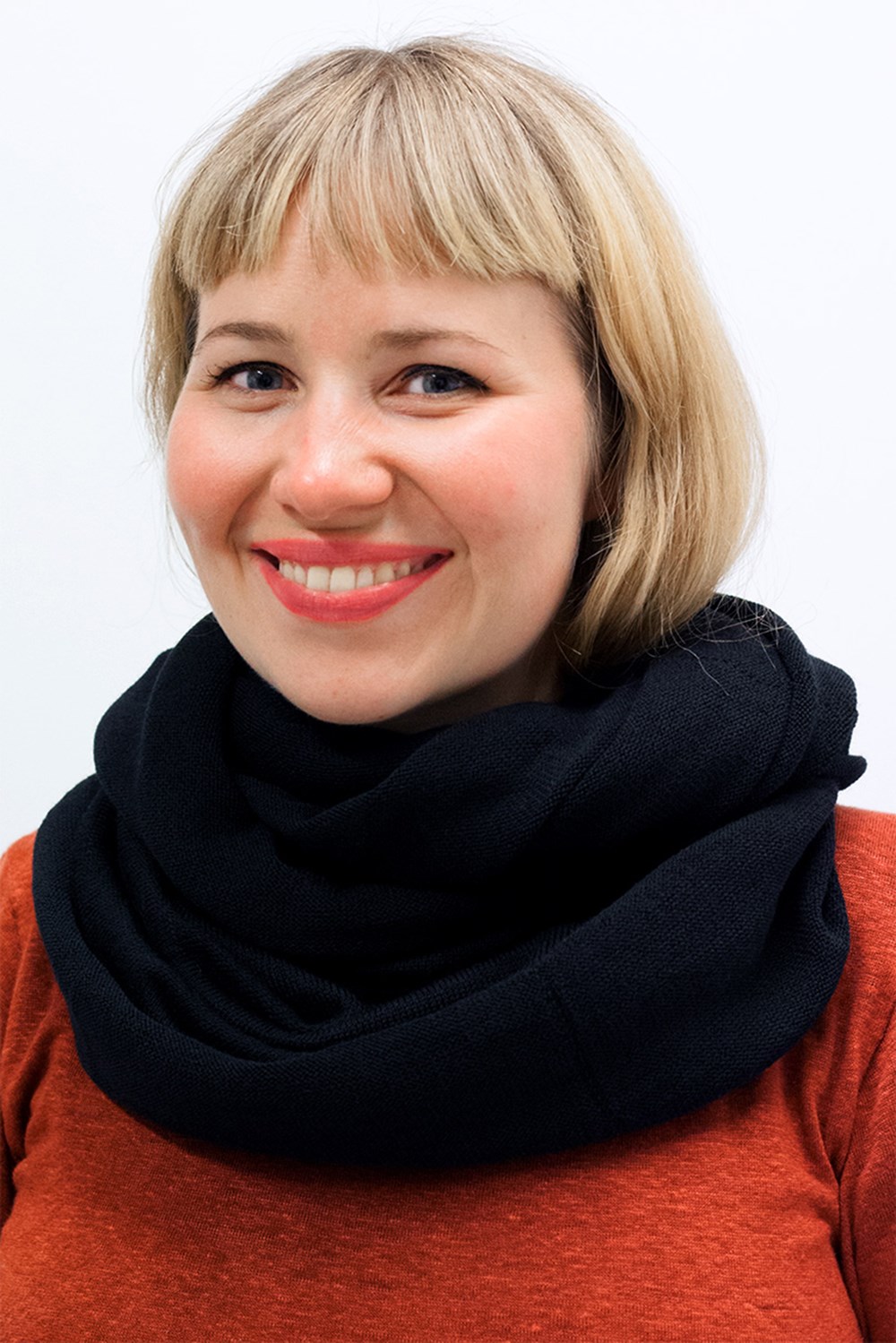 Knitted tube scarf Svart