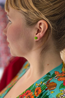 Marie smycken Pearl shaped Earrings in resin "Pluppar" lime green