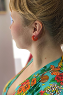 Marie smycken Earrings in resin half hoops 60s rust red