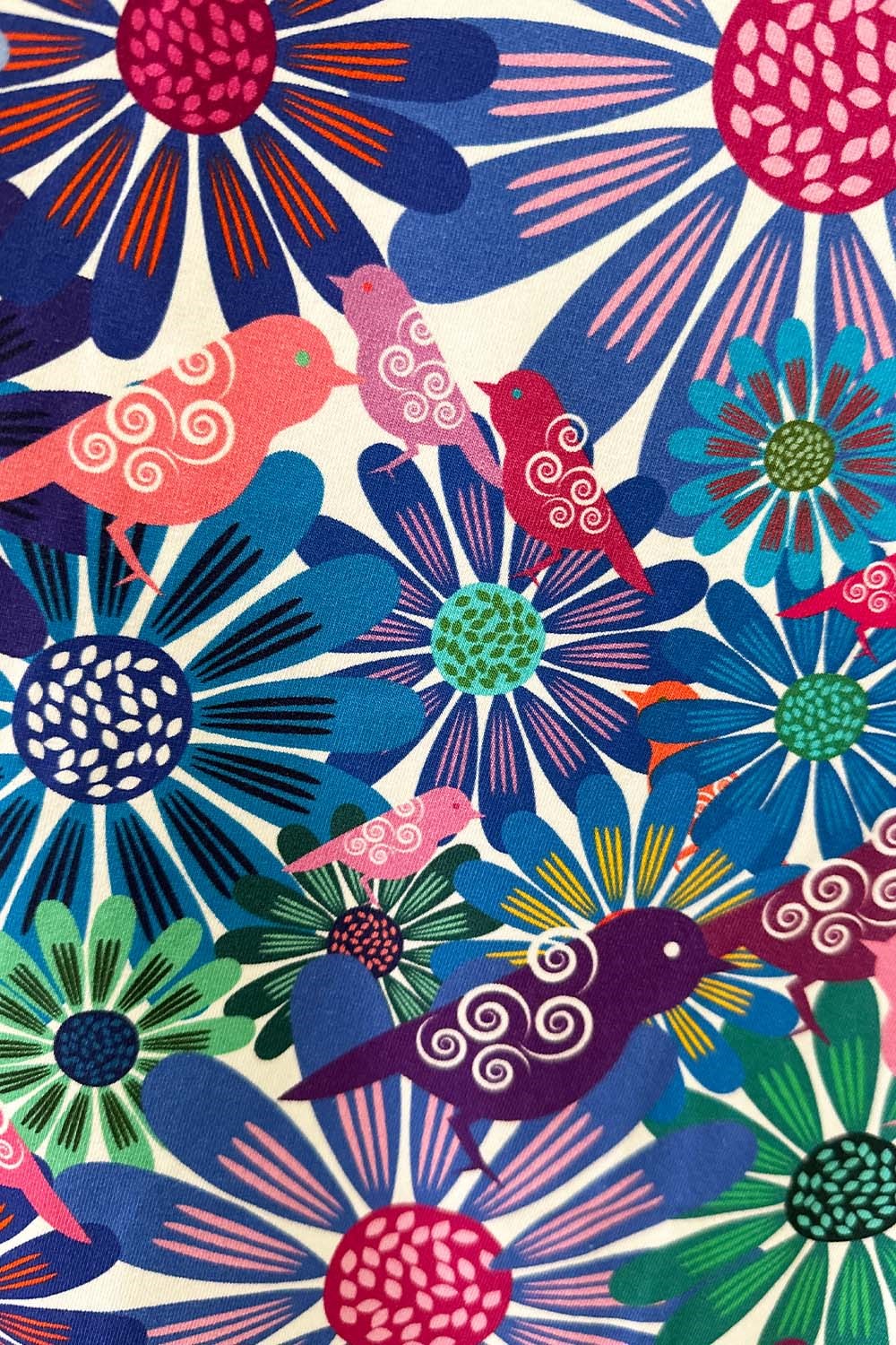 Organic jersey fabric Fågeltivoli Lila