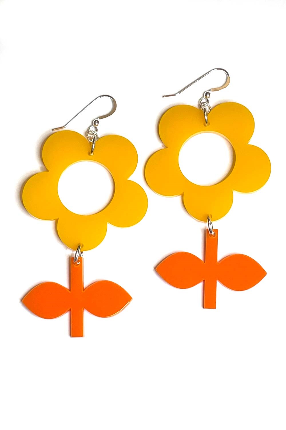 Cissi och Selma Earrings Flora Solros/Apelsin - large flower earrings in Yellow/Orange