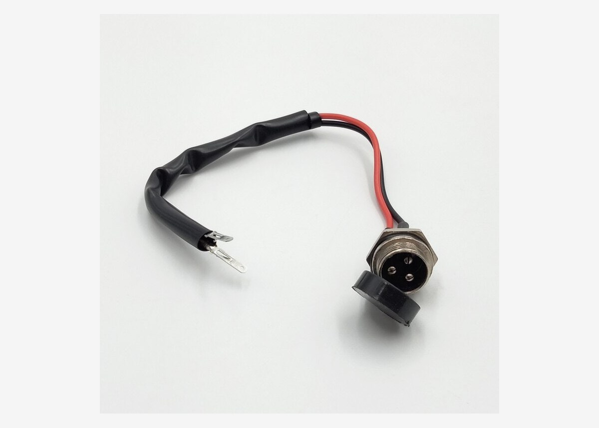 Laddningsingång till ATV med kontakt