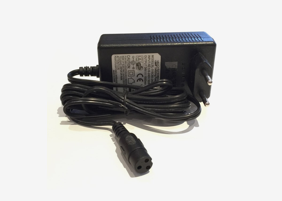 Lader 24V 1,5A til elektrisk sparkesykkel og minimoto