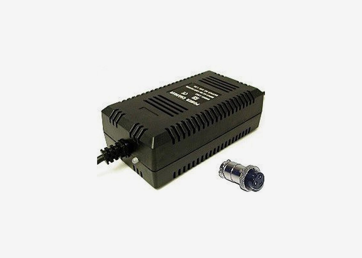 Oplader 36V 1,6A til el-ATV