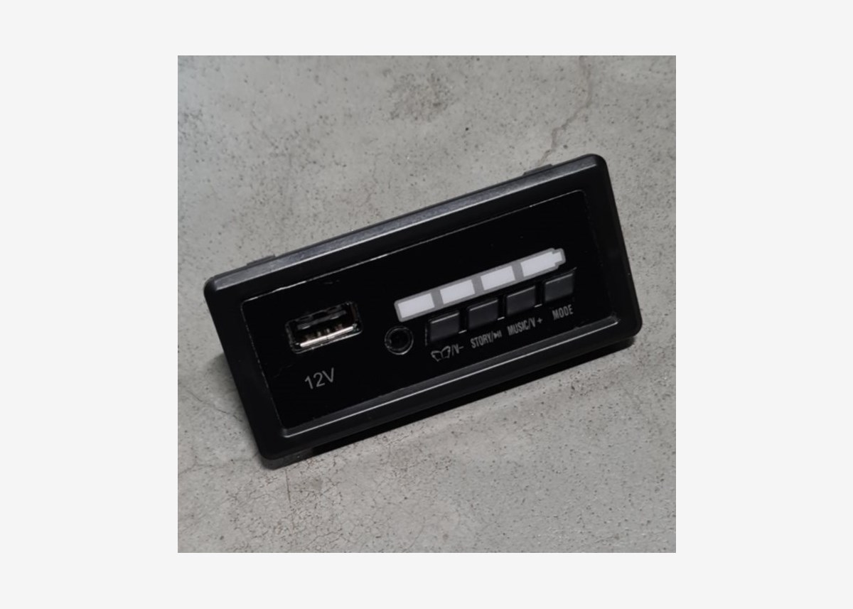 Mediaenhet till Mercedes G63 AMG 6x6 - Typ B