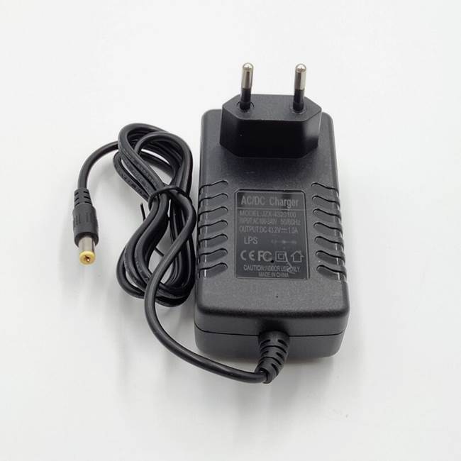 Laddare 36V 1,0A M Stavkontakt