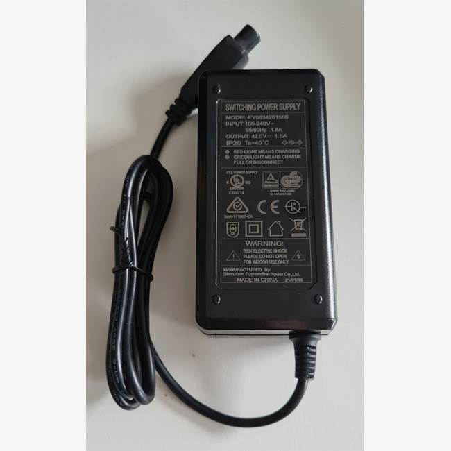 Laturi 36V 1,5A Litium - MiniXlr 9mm