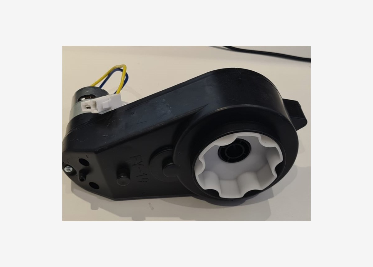Mercedes 6x6 - Motor - FY-19 Hona 15cm kabel - Bak Höger
