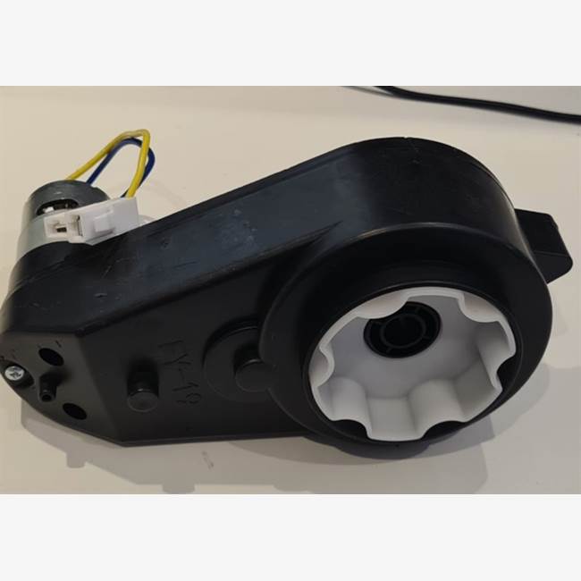 Mercedes 6x6 - Motor - FY-19 Hona 15cm kabel - Bak Höger