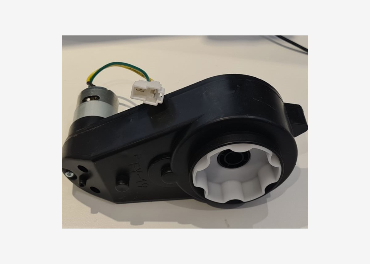 Mercedes 6x6 - Motor - FY-19 Hane 15cm kabel - Bak Vänster