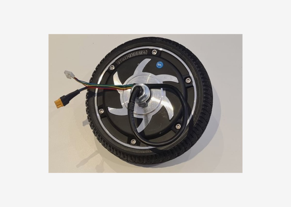 Nitrox M8 - Elmotor 250W komplett med däck