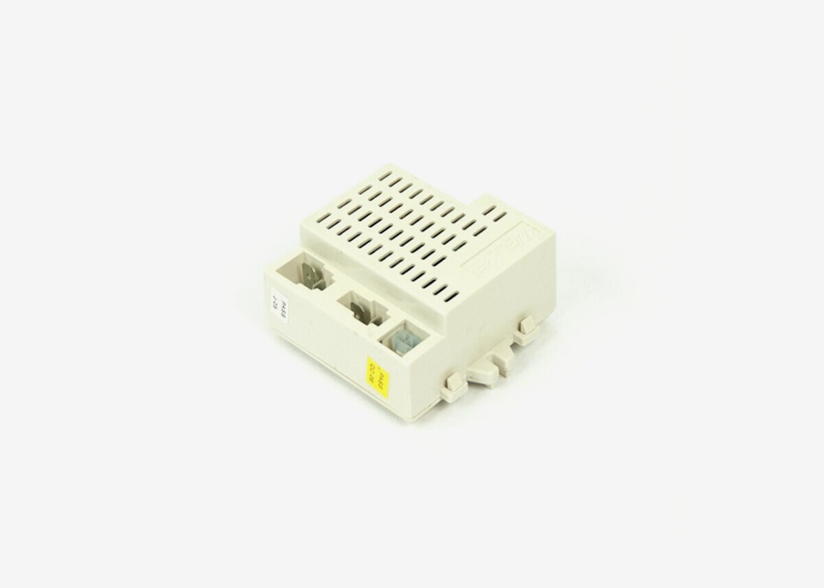 Elektronikbox till elbil California Roadster