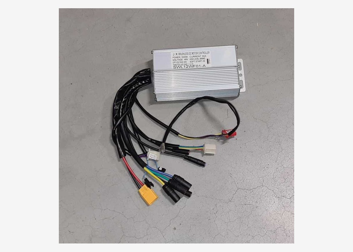 Elektronikbox Velocifero Mad 1600 XT90 Typ B