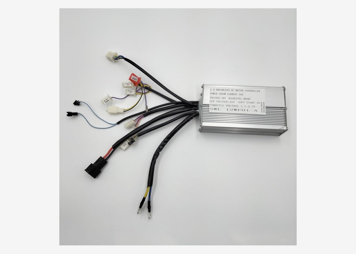 Sähkölaatikko - 1600W 48V - Velocifero sähköpotkulaudalle