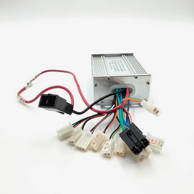 Sähkölaatikko - 2008 - 800W-1000W 36V mönkijälle Cobra V4